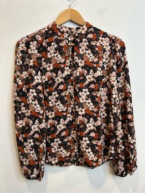 Suzy Shier Floral Keyhole Long Sleeve Blouse